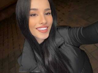 Эротический видеочат DeeaLexa