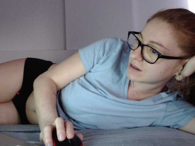 Скриншоты трансляции DeeanaEvans