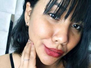 Эротический видеочат DellaBaker