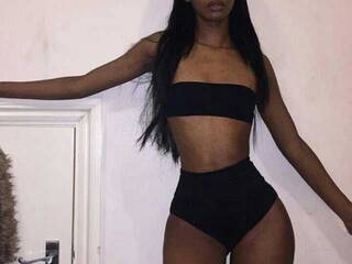 Эротический видеочат Denoise