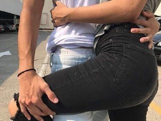 Эротический видеочат DereckAndAlessia