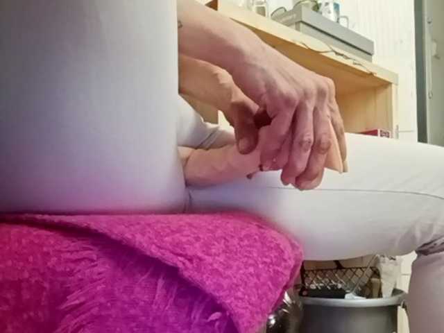 Скриншоты трансляции SexyMilfMom4VOYERS