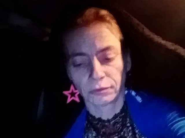 Smiling milf mom as crazy wife for all horny voyers