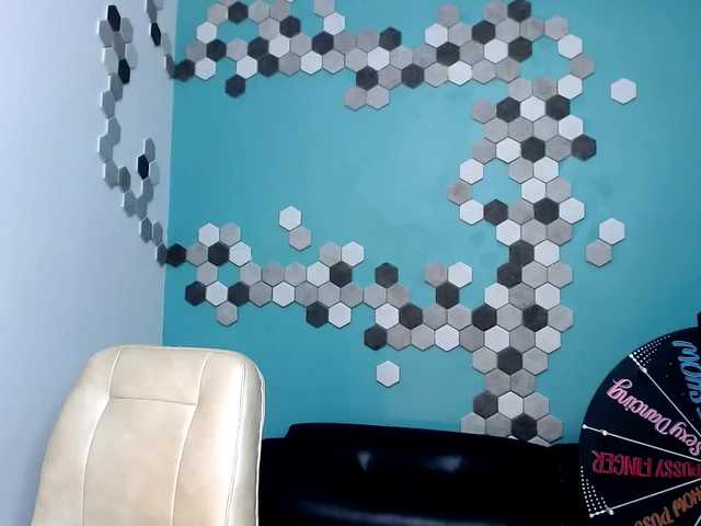 Скриншоты трансляции dicklain