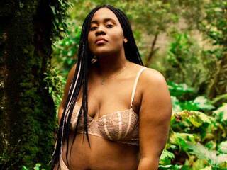 Эротический видеочат DiosaEbano