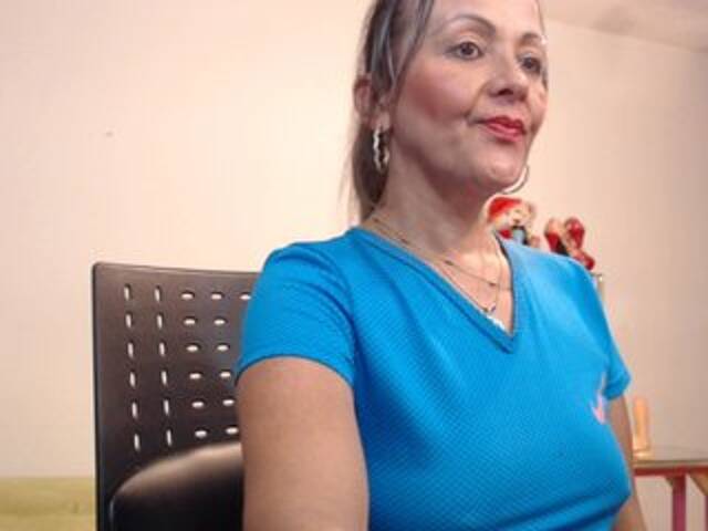 Скриншоты трансляции SquirtNstyGrl