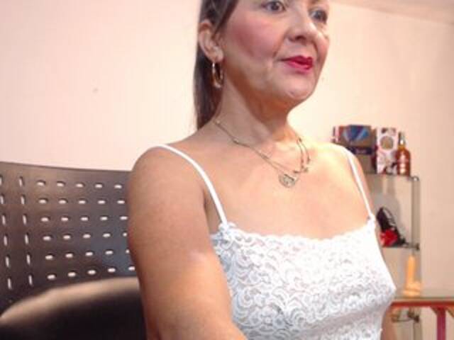 Скриншоты трансляции SquirtNstyGrl