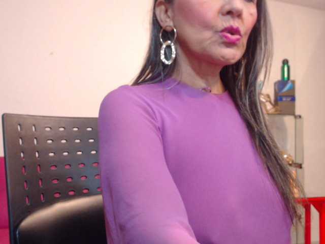 Скриншоты трансляции SquirtNstyGrl