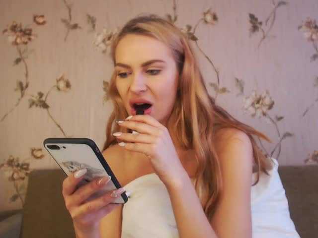 Скриншоты трансляции babepoli