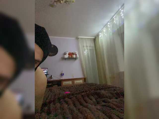 Скриншоты трансляции Divine0couple3forSex