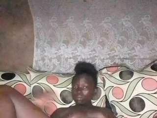 Эротический видеочат DivineAssGoddess