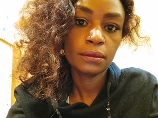 Эротический видеочат EbonyAshanti