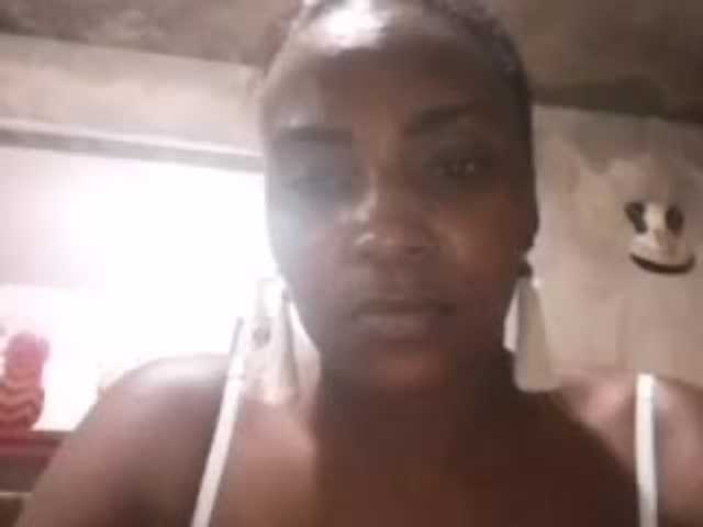 Скриншоты трансляции EbonyHotTits