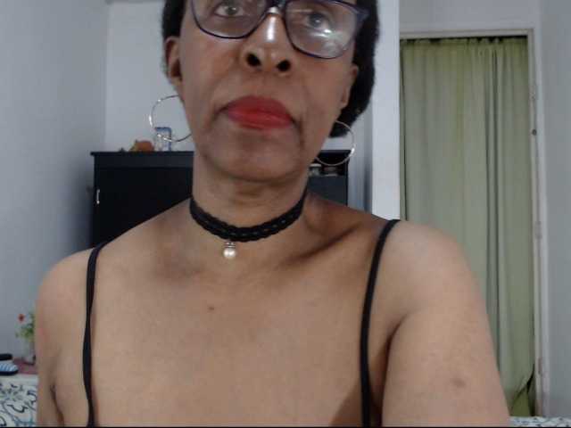 Скриншоты трансляции ebonymilf