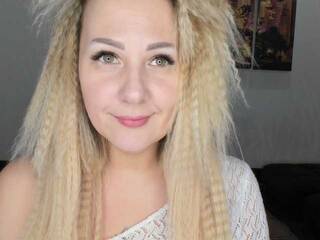 Эротический видеочат EleanorDodson