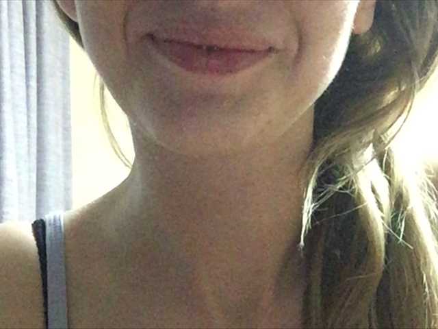 Скриншоты трансляции ElegantBlonda