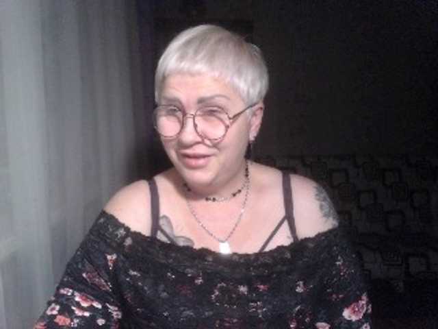 Чувствовать себя настоящим, быть поглощенным желанием, которое ты мне даешь. Пока единственное, что имеет значение, пылает внутри. Я без ума от амбициозного мужчины, который меня заводит, всегда ждет от меня все больше и больше....