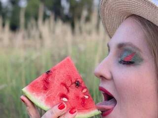 Эротический видеочат Elenika-hot