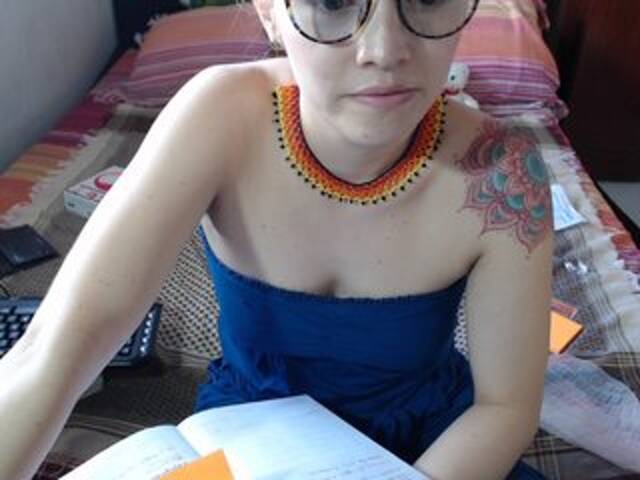 Скриншоты трансляции ella-swift