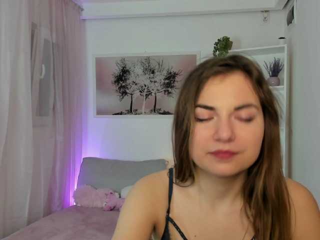 Скриншоты трансляции EllaNice