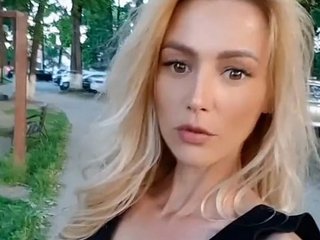 Эротический видеочат Elle-Dior