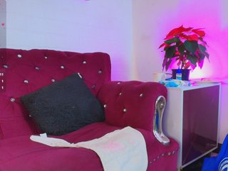 Эротический видеочат EllenaBoobs