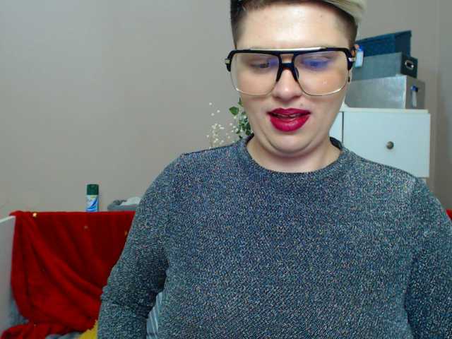 Скриншоты трансляции EllenDg