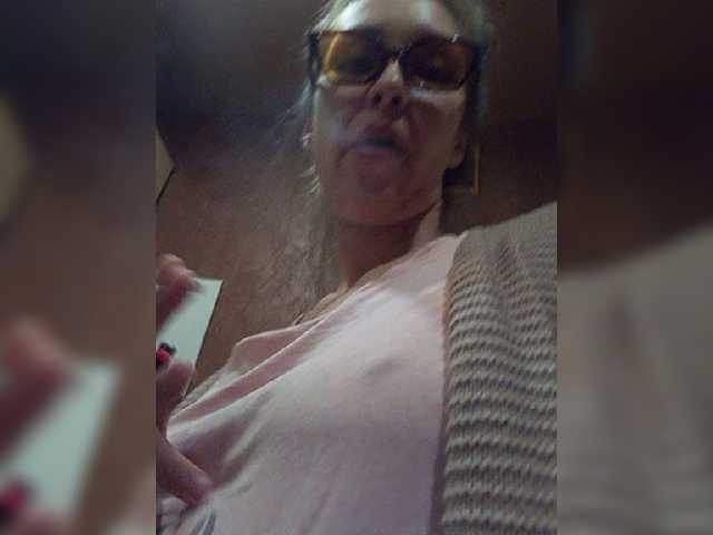 Скриншоты трансляции EllenLaAngel