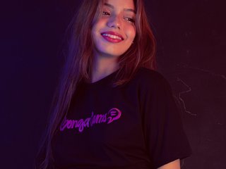Эротический видеочат EllieMiller