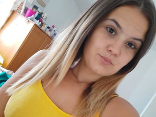 Эротический видеочат EllieNewman