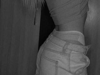 Эротический видеочат Ellievans