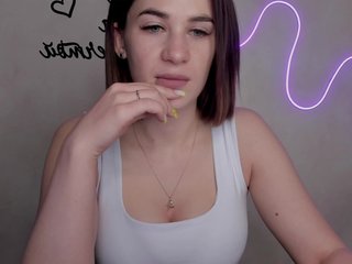 Эротический видеочат EllyBurton