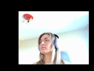 Эротический видеочат foxyeyesX