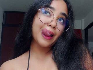 Эротический видеочат ElynDavidson