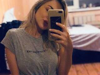 Эротический видеочат Emeli-k