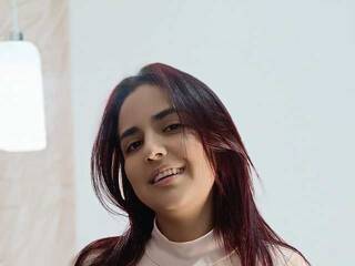 Эротический видеочат Emely-Cooper