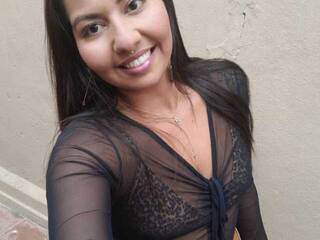 Эротический видеочат Emyllinha