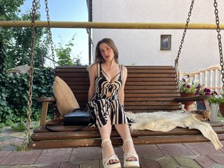Эротический видеочат Emilia99a