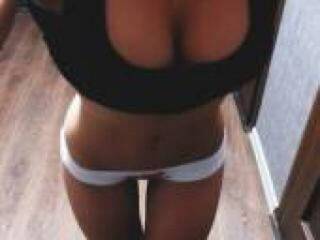 Эротический видеочат emilidoll