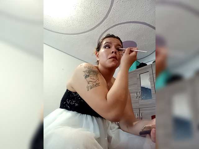 Скриншоты трансляции Emily-510