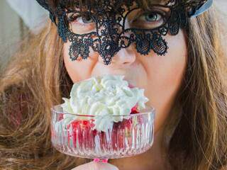 Эротический видеочат Emily-BOOBS-