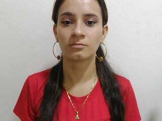 Эротический видеочат Emily-wilson