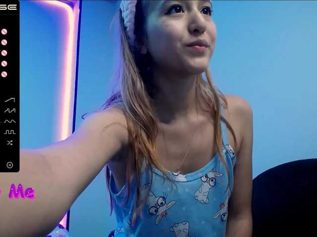 Скриншоты трансляции emilybecker