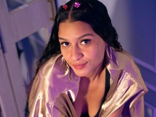 Эротический видеочат EmilyCristal