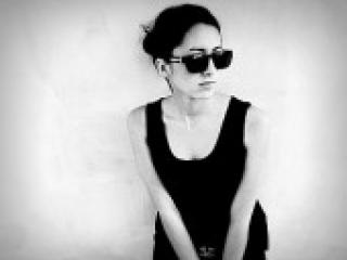 Эротический видеочат emilyfrozen