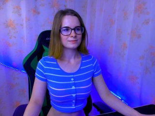 Скриншоты трансляции EmilyKissy