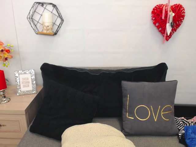 Скриншоты трансляции EmilyQueen