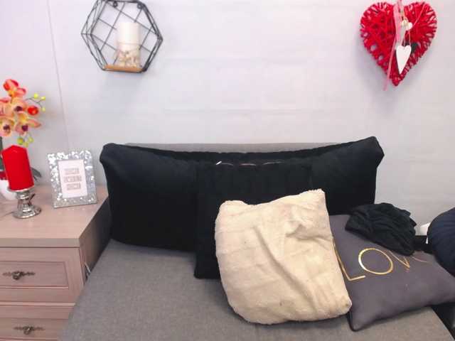 Скриншоты трансляции EmilyQueen