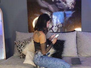 Эротический видеочат emilysecret
