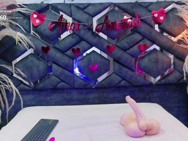 Скриншоты трансляции Emma-Jones